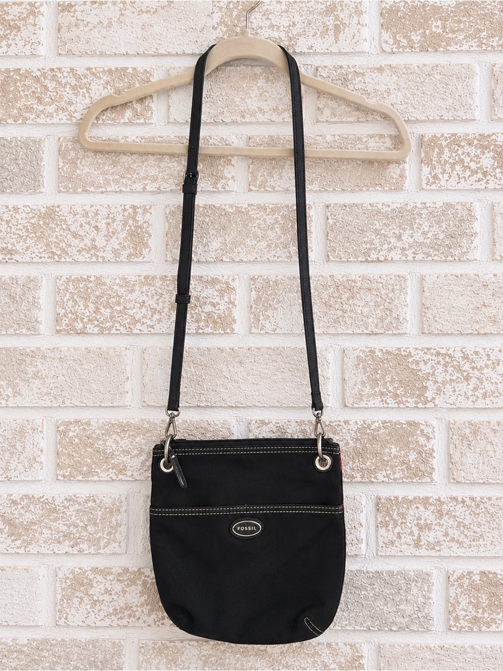 Fossil Georgia Bulldogs Black Red Adjustable Crossbody Bag Purse Y2K Nostalgia - Picture 2 of 5